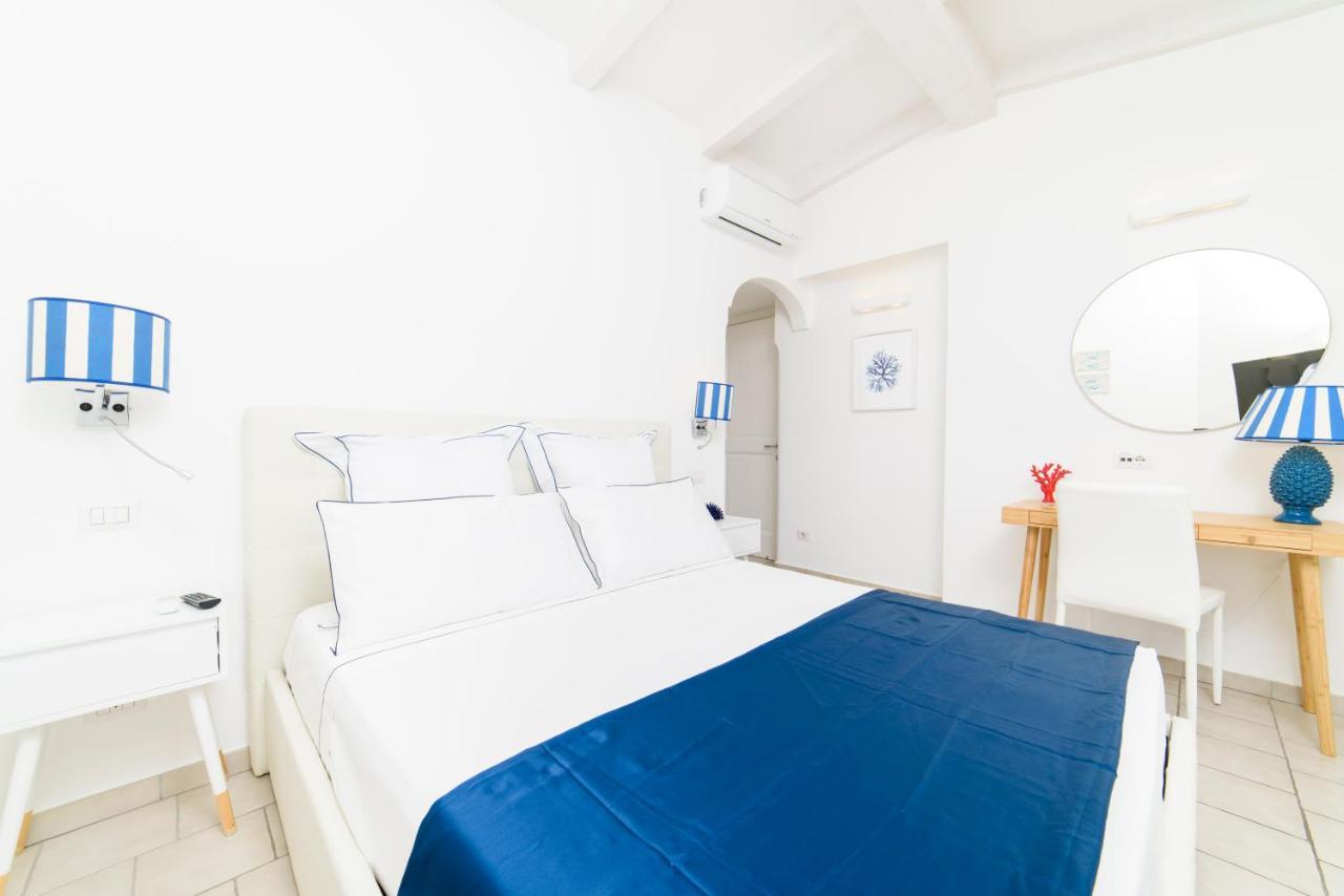 Habitación Doble Deluxe con terraza y vistas al mar